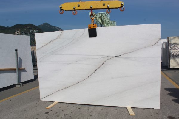Calacatta Iblanoir