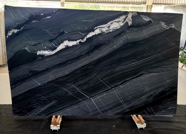 Black Tempest - Quartzite