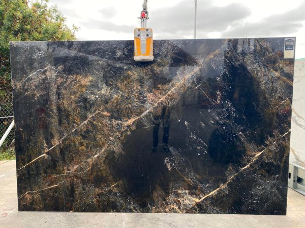 Lava Oro - Quartzite