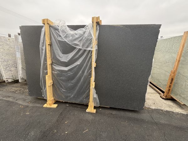 Zimbabwe Black Flamed - Quartzite