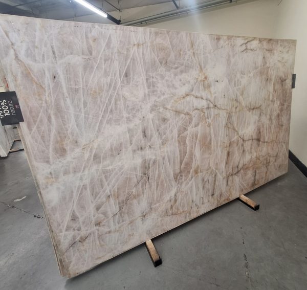 Crystallo Rosa - Quartzite