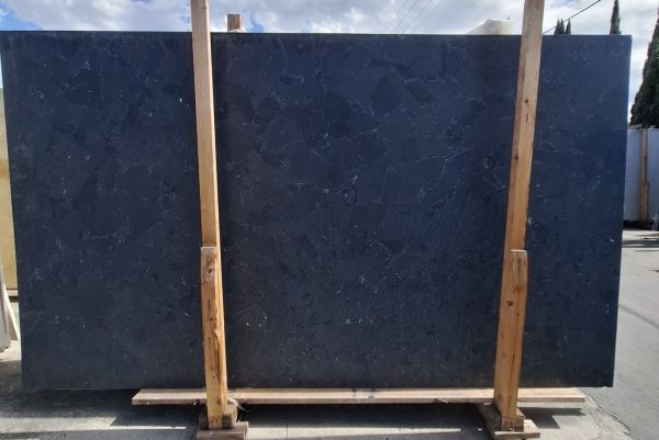 Infinity Black - Quartzite