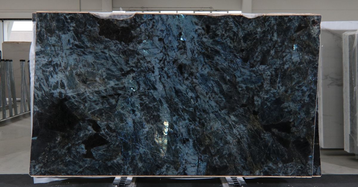 Granite Slab Ideas for Bold Renovation Designs