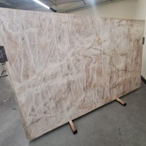 Crystallo Rosa - Quartzite