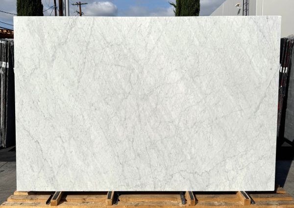 Bianco-Carrara-Canal-Grande-Honed-118x78-702-23.jpg