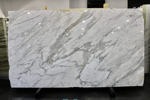 Calacatta-Borghini-Premium-UMM72443-scaled-1.jpeg