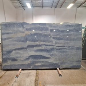 Azul Macaubus - Granite