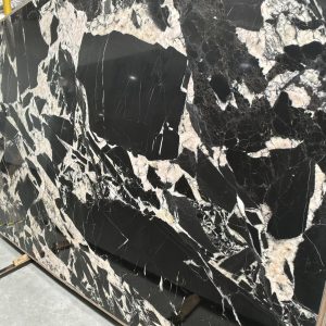 Grand Antique Vintage