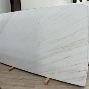 Calacatta Golden Honed